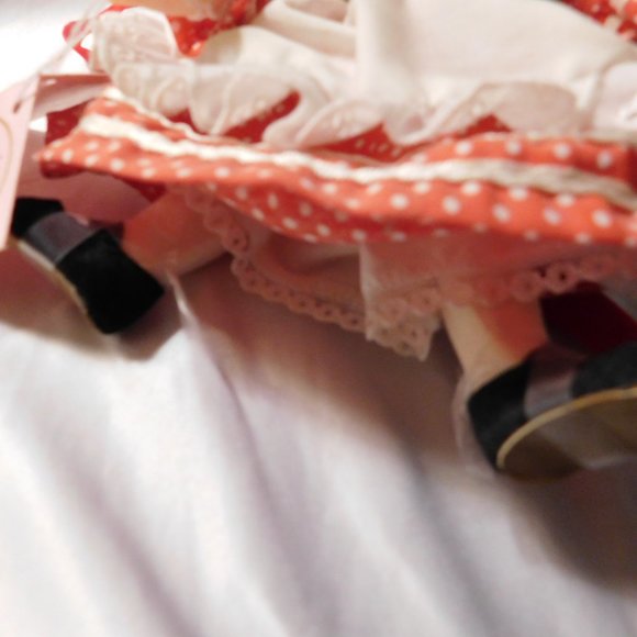 Vintage Effanbee Li'l Innocents Mary Sue Doll and Ceramic Doll Rocking Chair - Picture 6 of 13